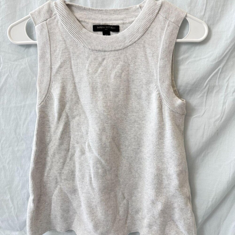 Banana republic gray knit tank top